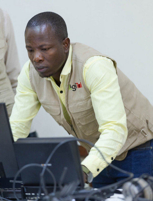 Uganda: Journalist abducted and detained by security  agents / IFJ