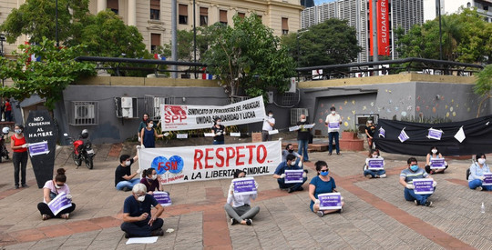 Periodistas se manifiestan en Asunción